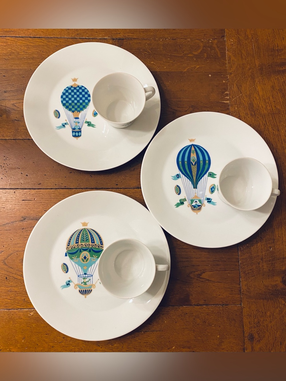 3 VTG 1960s Georges Briard Fancy Free Hot Air Balloon Lunch Snack Plates w Cups